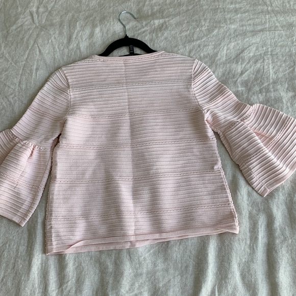 White House Black Market Light Pink Bell Sleeve Sweater size XSP (petite size) - Picture 9 of 9